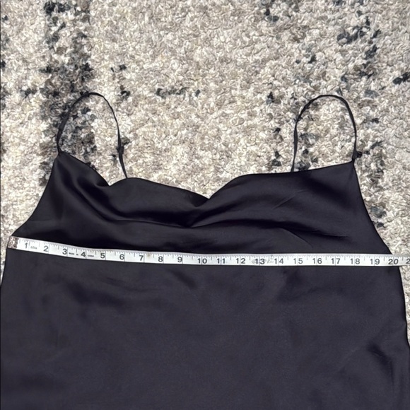 Black Fitted Sleeveless Camisole Top - Picture 6 of 12